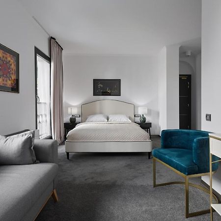 The Square Hotel Cluj Napoca Bagian luar foto