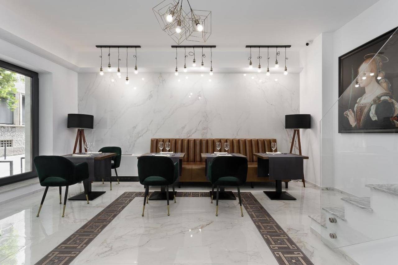The Square Hotel Cluj Napoca Bagian luar foto