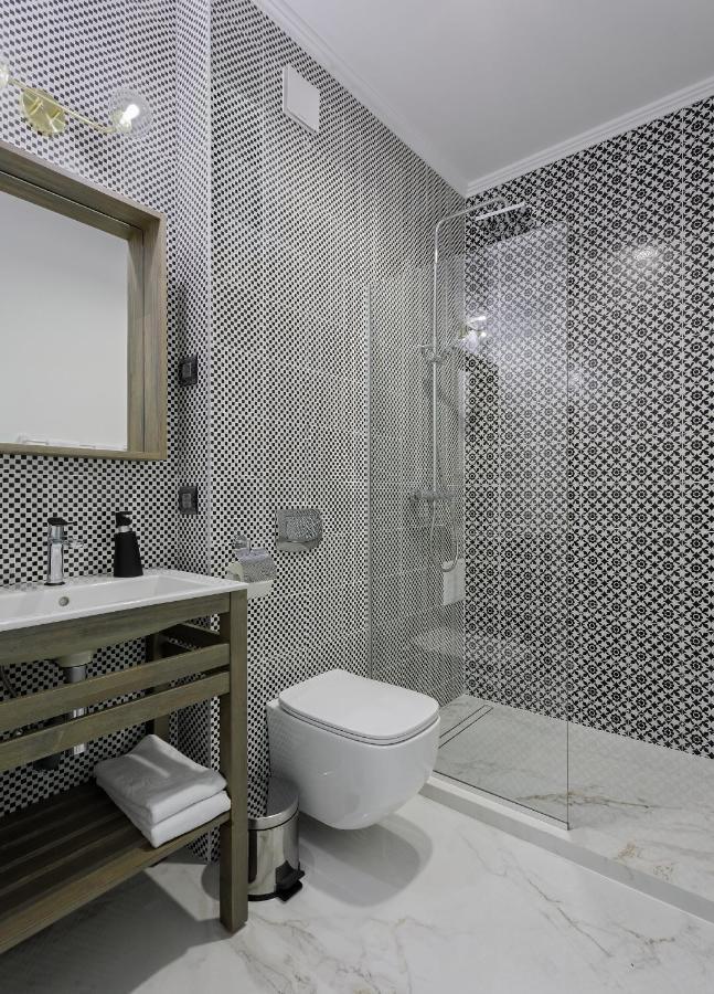 The Square Hotel Cluj Napoca Bagian luar foto